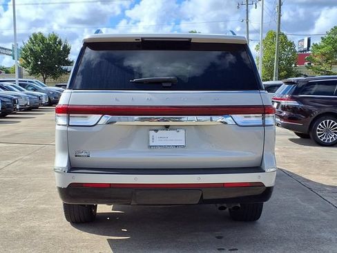 Certified 2024 Lincoln Navigator Reserve AWD/4WD image 22