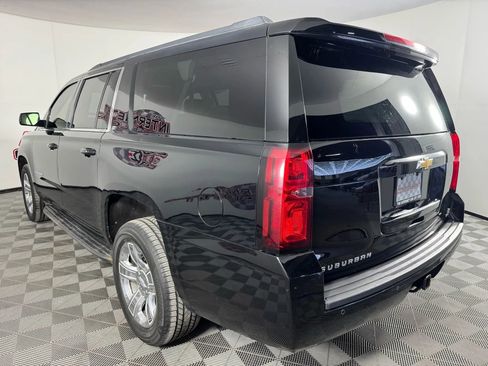 Used 2015 Chevrolet Suburban LT w/ Luxury Package image 27
