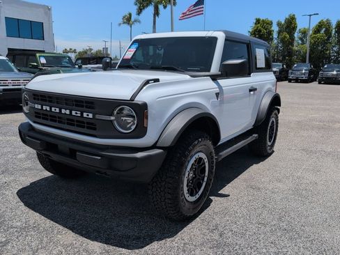 Certified 2025 Ford Bronco 2-Door w/ Sasquatch Package AWD/4WD image 6
