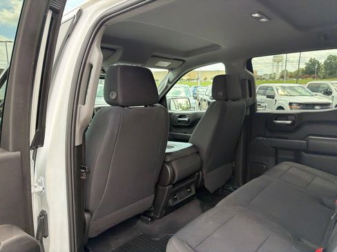 Used 2020 Chevrolet Silverado 1500 Custom Trail Boss w/ Custom Convenience Package AWD/4WD image 15