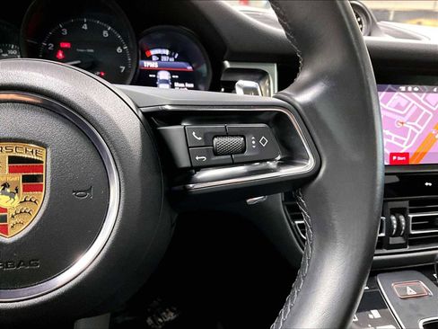 Used 2024 Porsche Macan AWD/4WD image 22
