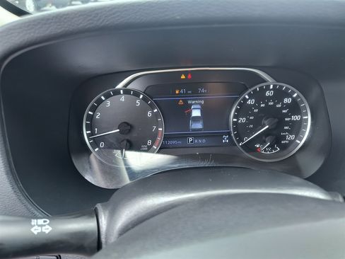Used 2022 Nissan Frontier SV AWD/4WD image 16