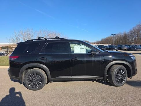 New 2026 Nissan Pathfinder SL image 22
