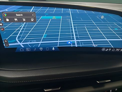 Used 2025 Cadillac XT4 Premium Luxury FWD image 22