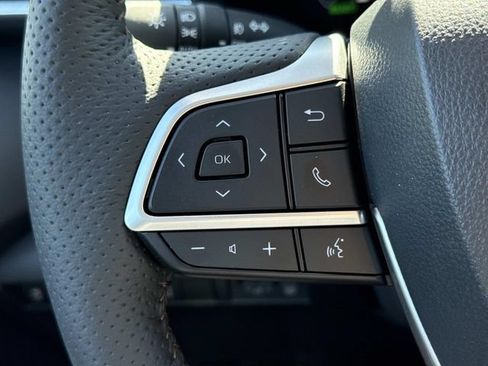 Used 2026 Toyota Sienna Platinum AWD/4WD image 25