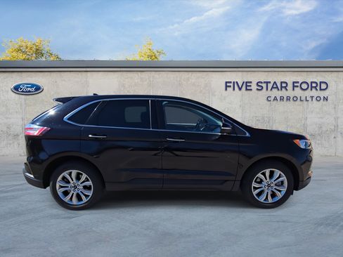 Certified 2022 Ford Edge Titanium image 9