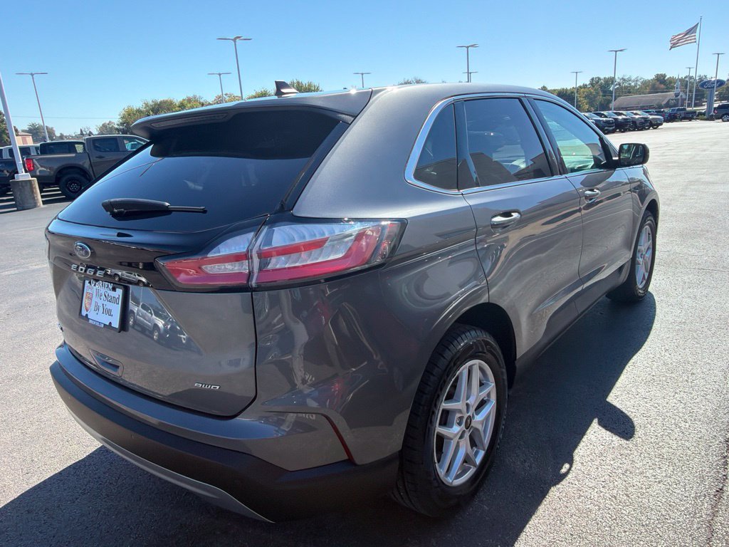 Used 2024 Ford Edge SEL w/ Convenience Package AWD/4WD image 5