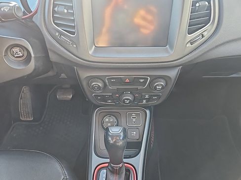 Used 2020 Jeep Compass Trailhawk image 24