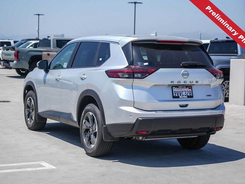 Used 2025 Nissan Rogue SV AWD/4WD image 8