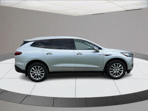 Used 2021 Buick Enclave Premium w/ Sun and Sites Package FWD image 2