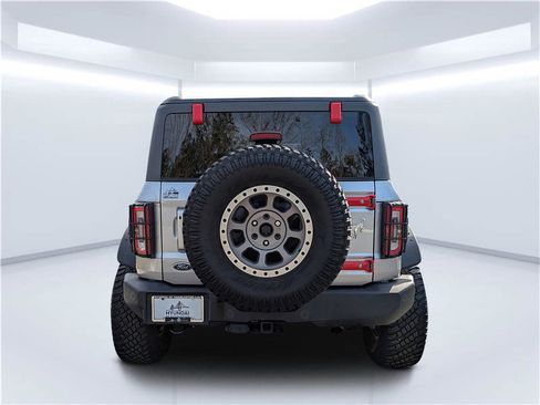Used 2023 Ford Bronco Outer Banks image 4