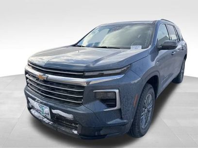 Used 2025 Chevrolet Traverse LT