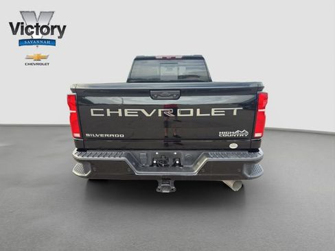 Used 2025 Chevrolet Silverado 3500 High Country w/ High Country Premium Package AWD/4WD image 6