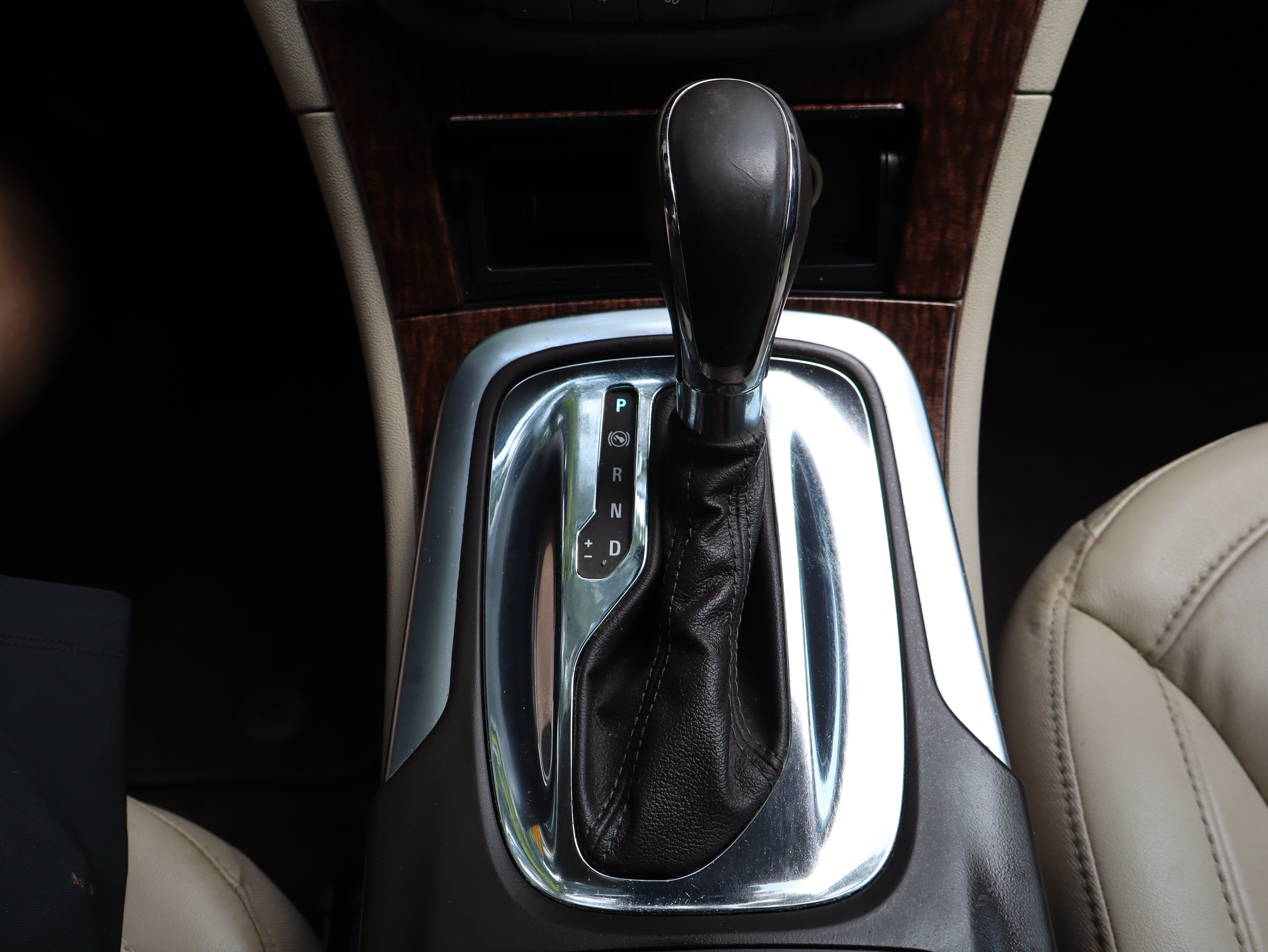 Used 2012 Buick Regal Premium FWD image 36