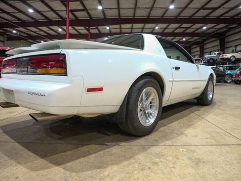 Used 1991 Pontiac Firebird Formula image 8