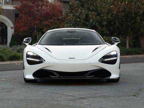 Used 2021 McLaren 720S Spider image 10