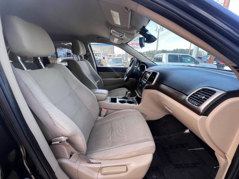 Used 2016 Jeep Grand Cherokee Laredo w/ Quick Order Package 23E image 13