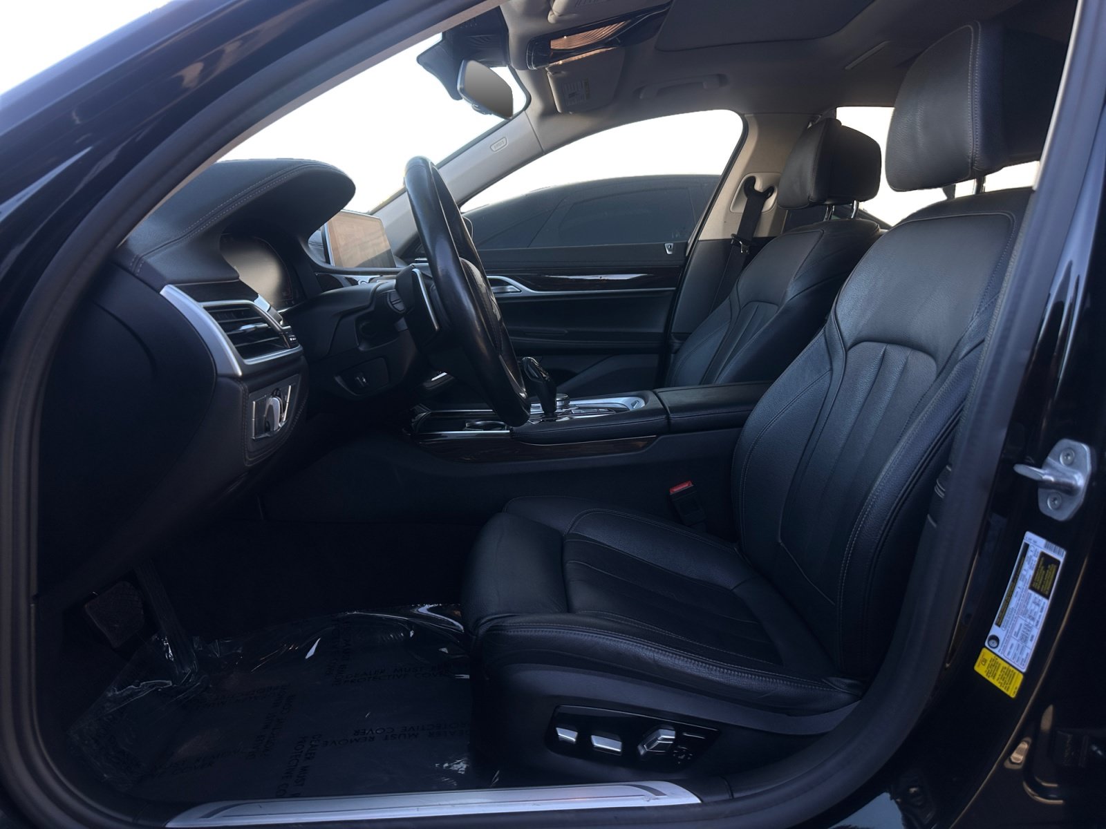 Used 2021 BMW 740i RWD image 9