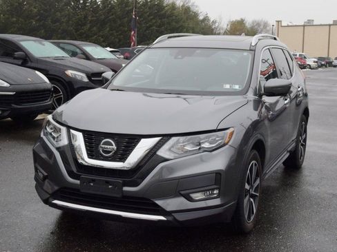Used 2018 Nissan Rogue SL w/ Premium Package image 1