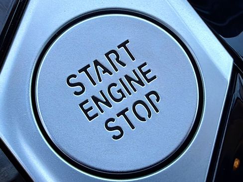 Used 2023 BMW X7 xDrive40i image 37