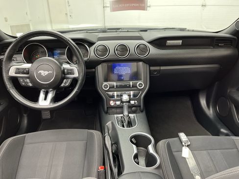 Used 2023 Ford Mustang Convertible image 4