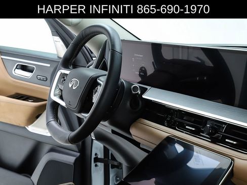 Used 2025 INFINITI QX80 Sensory AWD/4WD image 36