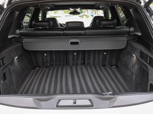 Used 2021 BMW X5 M w/ Executive Package AWD/4WD image 22
