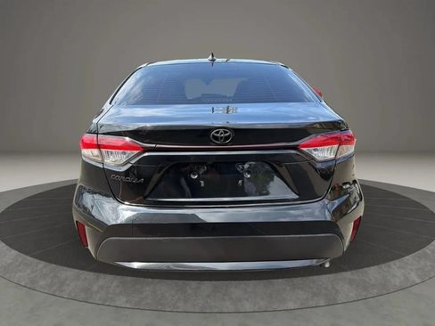 Used 2020 Toyota Corolla LE FWD image 6
