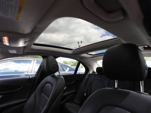 Used 2016 Mercedes-Benz C 300 4MATIC Sedan image 16
