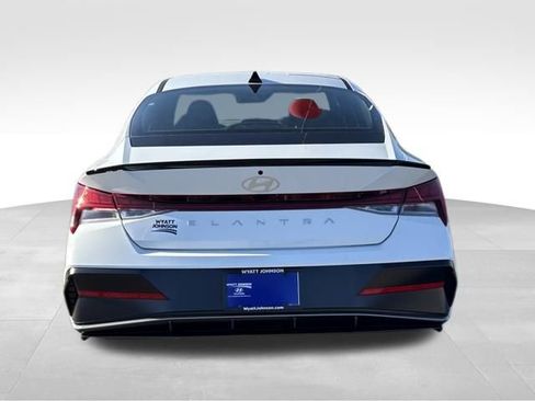 New 2026 Hyundai Elantra SEL Sport Premium FWD image 4