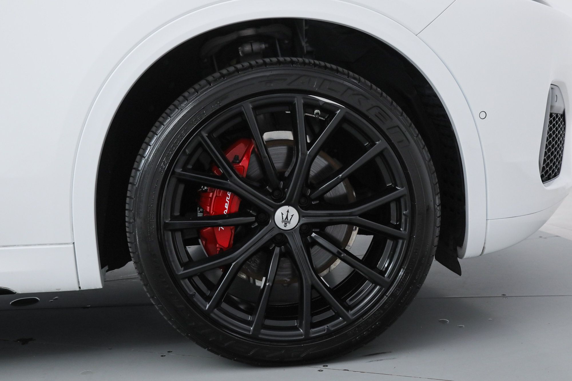 Certified 2023 Maserati Grecale Modena AWD/4WD image 18