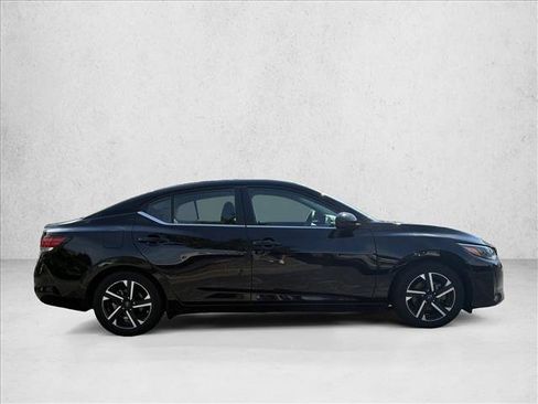 Used 2024 Nissan Sentra SV FWD image 3