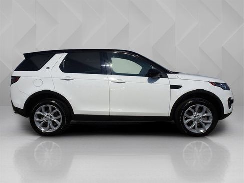 Used 2019 Land Rover Discovery Sport HSE Luxury image 6