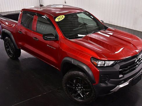 Used 2024 Chevrolet Colorado Trail Boss w/ Technology Package image 13