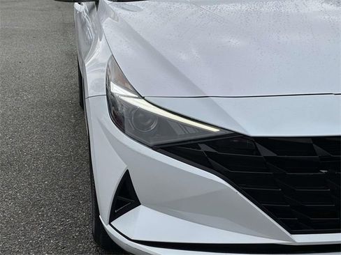 Used 2022 Hyundai Elantra SEL w/ Convenience Package image 8