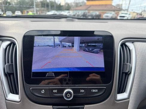 Used 2025 Chevrolet Malibu LT image 14