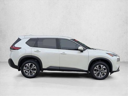 Certified 2023 Nissan Rogue SV FWD image 4