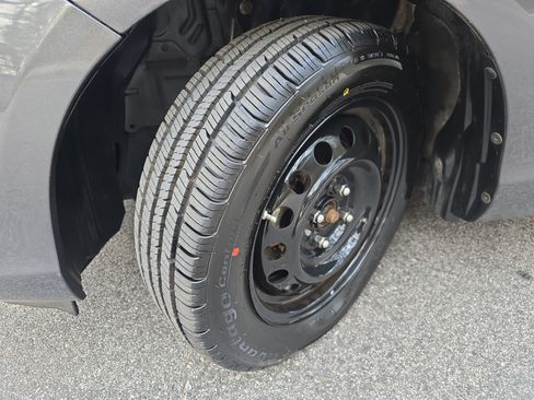 Used 2015 Toyota Prius C Two image 31