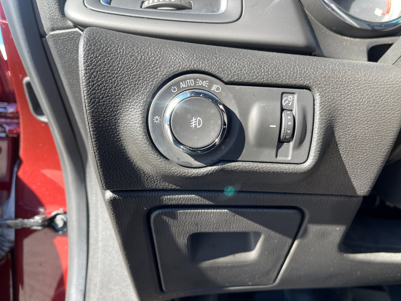Used 2019 Buick Cascada Premium FWD image 30