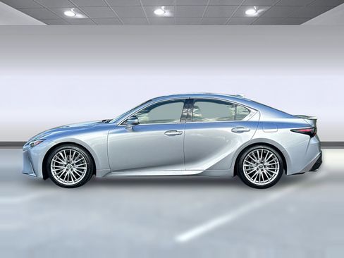 Certified 2022 Lexus IS 300 IS 300 image 2