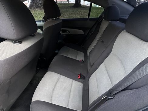 Used 2014 Chevrolet Cruze LS image 8