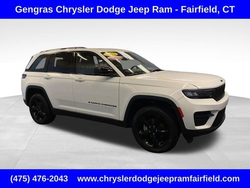 Certified 2025 Jeep Grand Cherokee Altitude AWD/4WD image 7