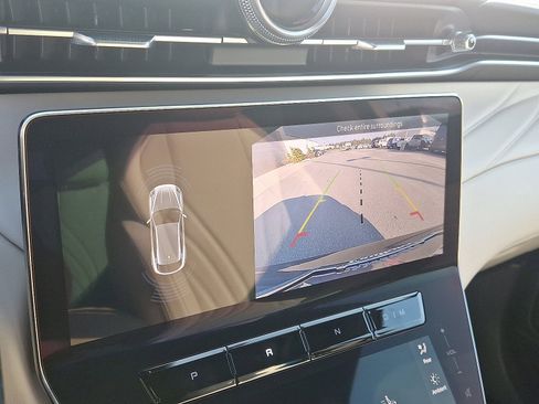 Certified 2024 Maserati Grecale GT image 17