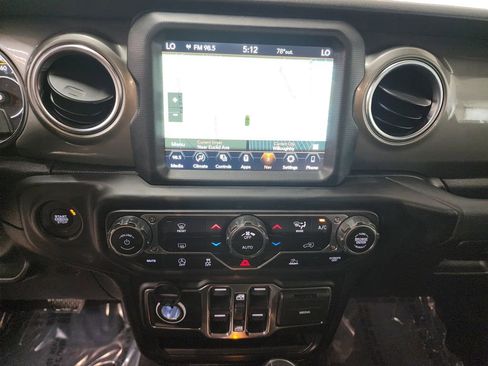Used 2023 Jeep Wrangler Unlimited Sahara AWD/4WD image 16