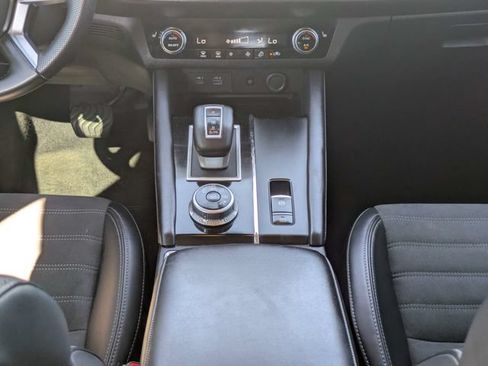 Used 2024 Mitsubishi Outlander SE FWD image 20
