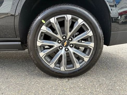 New 2026 Chevrolet Tahoe High Country AWD/4WD image 9