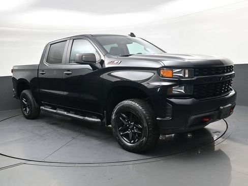 Used 2020 Chevrolet Silverado 1500 Custom Trail Boss w/ Custom Convenience Package image 2