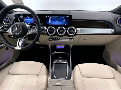 New 2026 Mercedes-Benz GLB 250 image 5