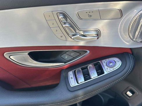 Used 2021 Mercedes-Benz GLC 300 4MATIC image 31