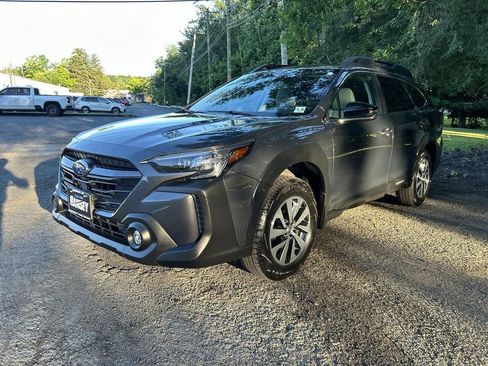 Certified 2023 Subaru Outback Premium AWD/4WD image 4